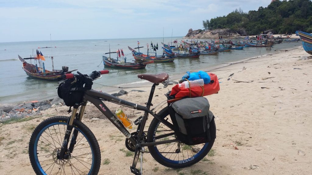 Jefni Amat bike tour to Thailand