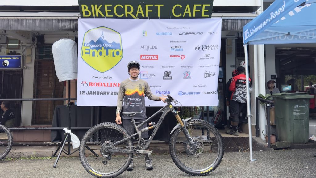 He came, he raced and he conquered! Meet Simon Servillon from the Philippines. He is only 19 years old this year but his riding enthusiasm and prowess is way bigger than his lean frame and age. Bikezilla chatted with Simon about his cycling life and his local riding community.