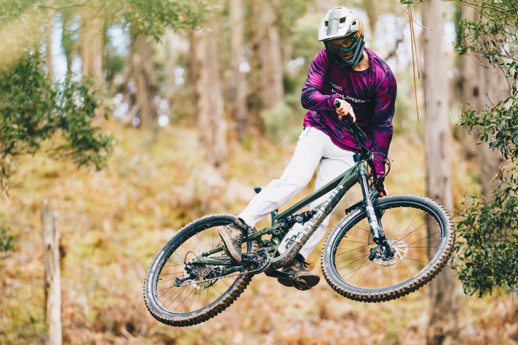 Rodalink held a demo day for their much anticipated Colossus N9 at Bangkit Hut Chestnut North Trail recently. This bike is the first non-electric Polygon mountain bike to adopt the six-bar linkage - Independent Floating Suspension (IFS). First impressions had been good. Here's the details.